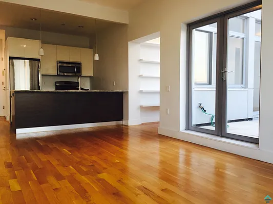 Rented by EXR | media 2