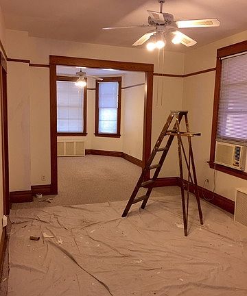 5th image of 1841 W School St #1065