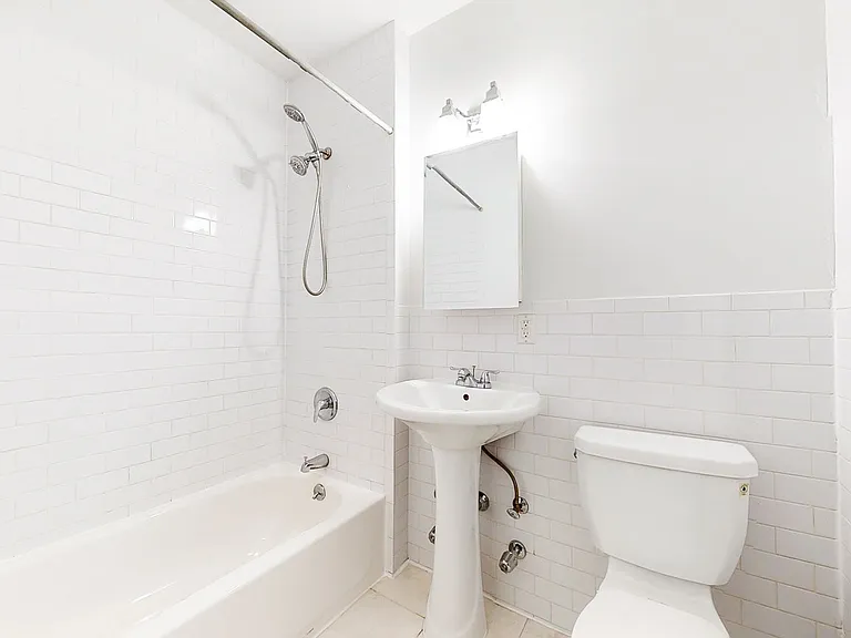 216 E 95th St #1W — Photo 9