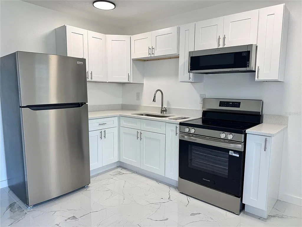 1 bed, 1.0 bath, 498 sqft, $1,800 — Photo 4