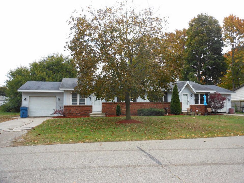 1st image of 327 & 329 N Lindy St