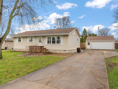 424 Mocking Bird Ln, Lowell, IN, 46356