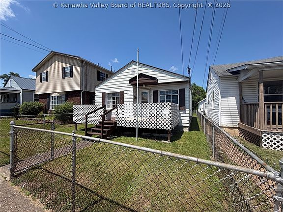 2nd image of 447 19th St