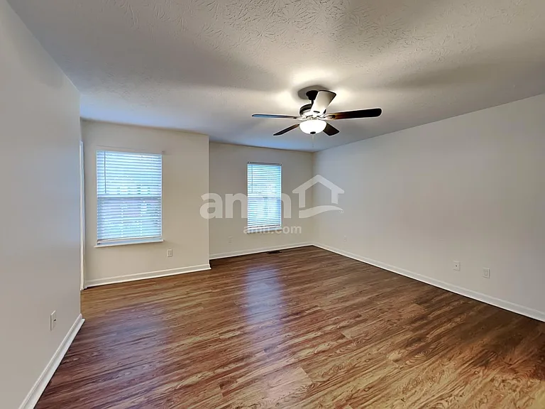 1215 Brookstone Dr — Photo 8