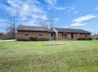 8599 Winncrest Rd, Neenah, WI 54956