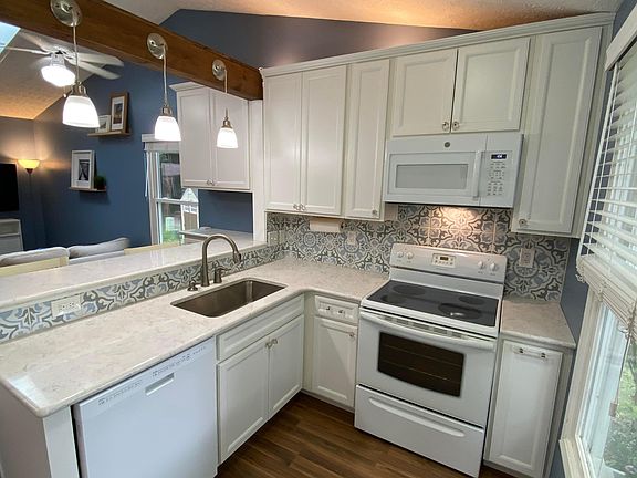 3rd image of 5759 Ulry Ct