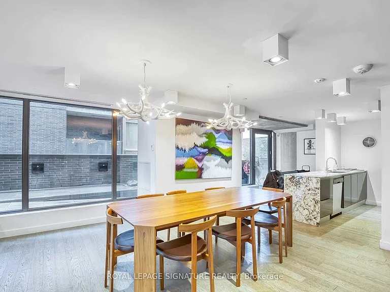 111 Bathurst St #1413 — Photo 14