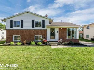 3132 Cero Dr, Sterling Heights, MI 48310