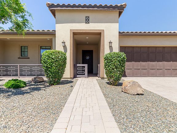 4th image of 21026 E LARK Drive