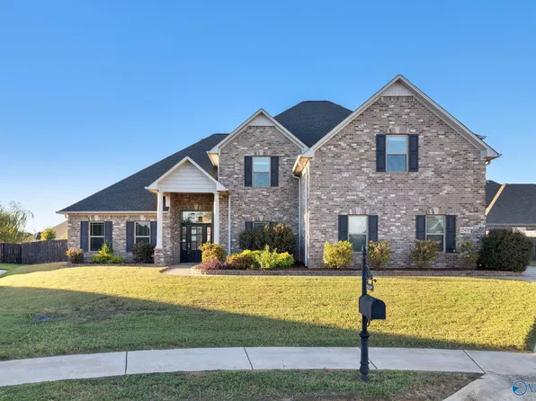 25439 Nottingham Dr, Athens, AL 35613