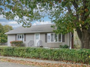 8 Ocean View Rd, Scarborough, ME 04074