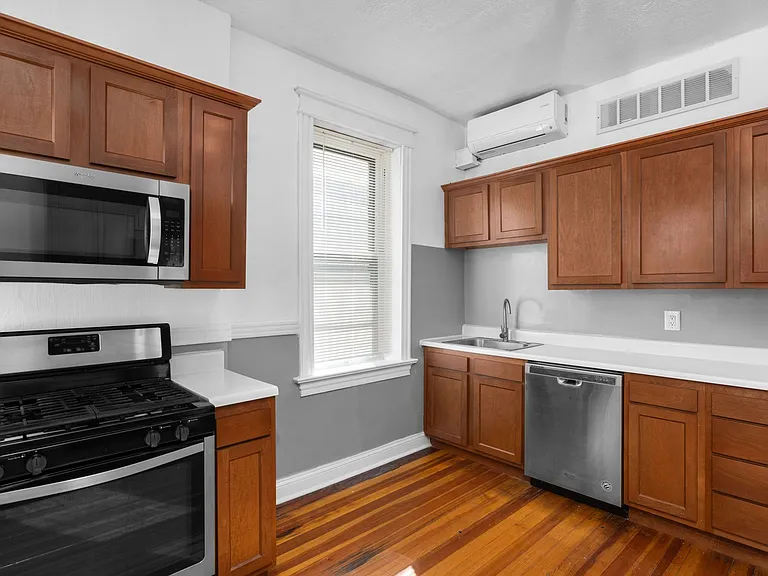 3528A Giles Ave #3528A — Photo 4