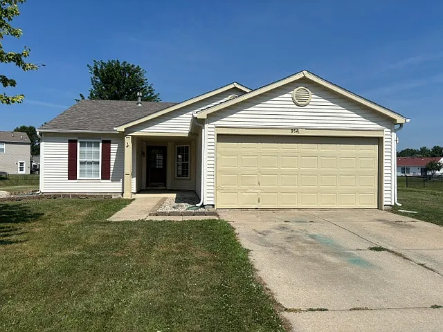 954 Rosemary Cir — Photo 1