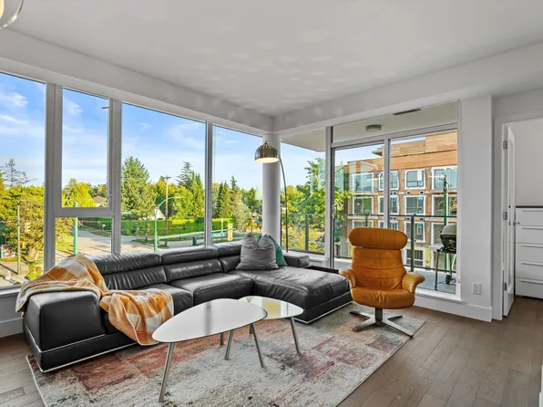 2118 W 15th Ave #312, Vancouver, BC V6K 2Y5