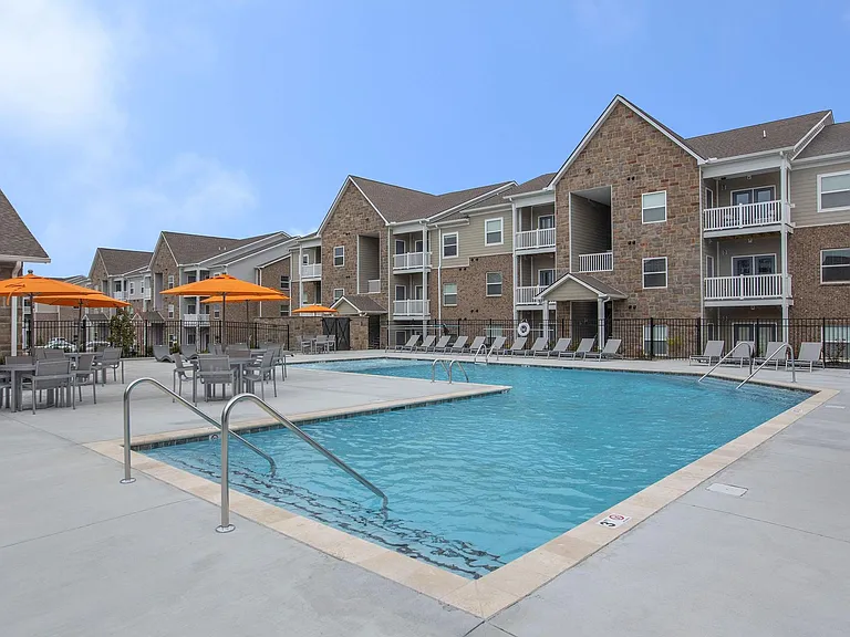 Trails at Hunter Pointe — Photo 15