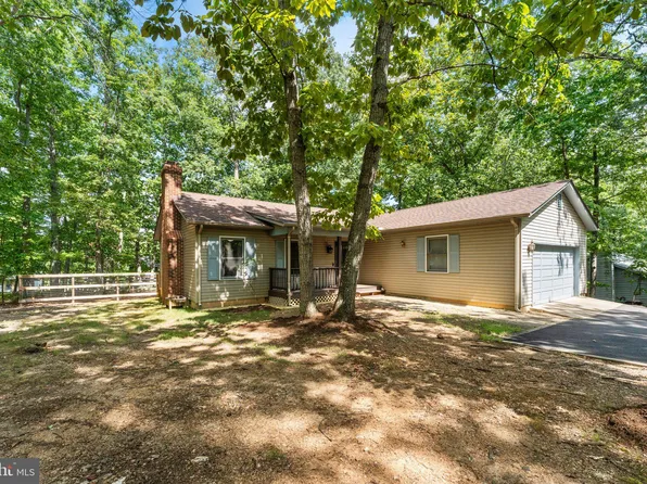 13 Nahor Dr, Palmyra, VA 22963