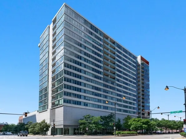 659 W Randolph St APT 1016, Chicago, IL 60661