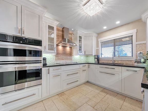 5th image of 414-333 Wethersfield Dr #414
