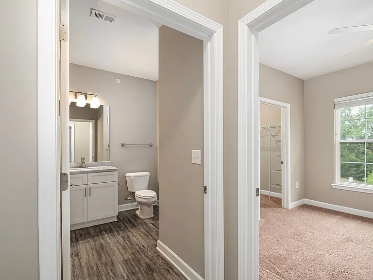 Richmond Place Luxury Apartments — Photo 49