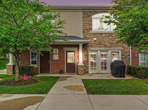 5527 Arbor Chase Dr, Ann Arbor, MI 48103