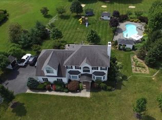 923 River Point Dr, Montgomery, NY 12549