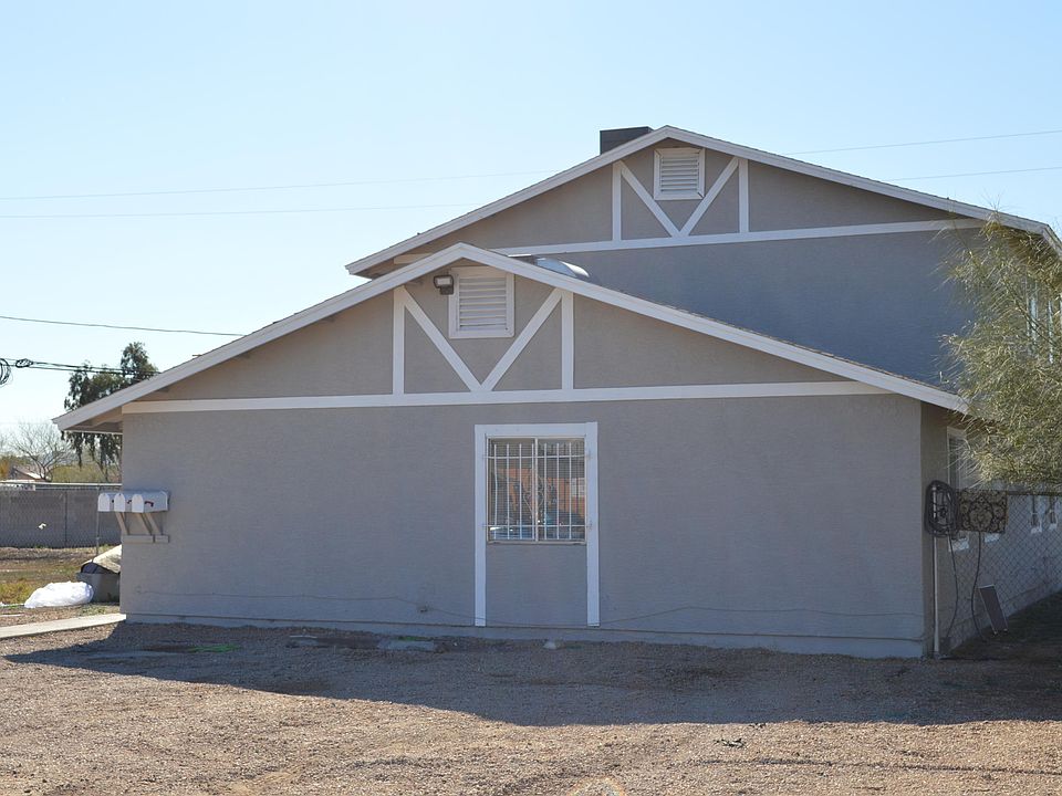 2nd image of 2417 E Pueblo Ave