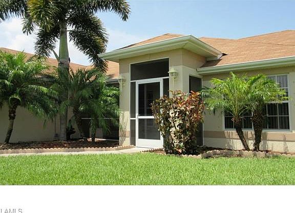 2nd image of 1820 NW 18th Pl