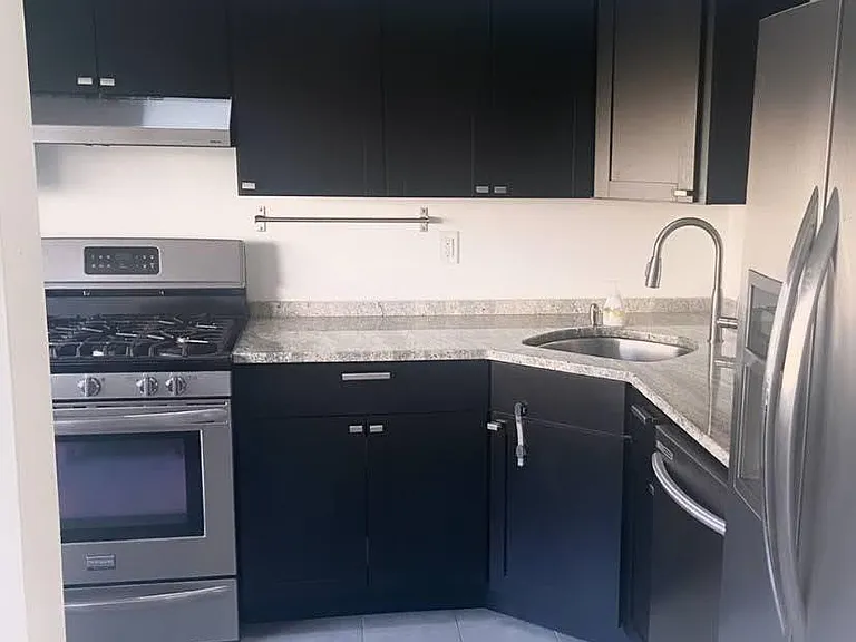422 Cypress Rd — Photo 2