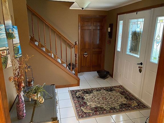 3rd image of 209 Sausalito Dr