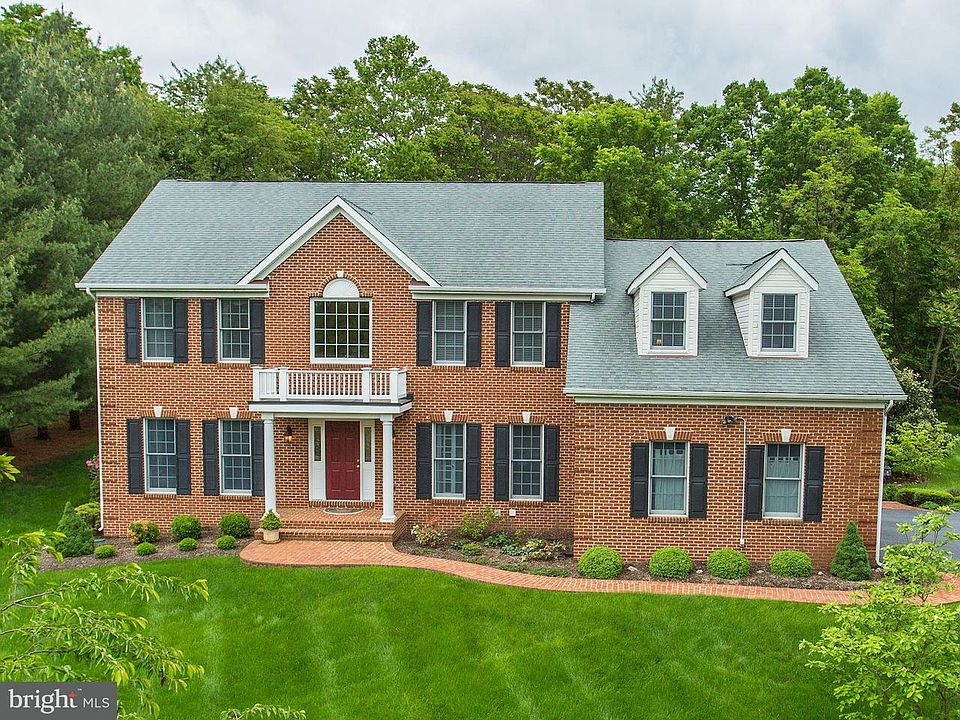 1st image of 41951 Saddlebrook Pl