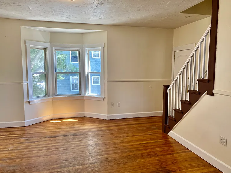 118 Seabury St Unit 2N Fall River Centrally Located 3 Bed/1 Bath — Photo 1