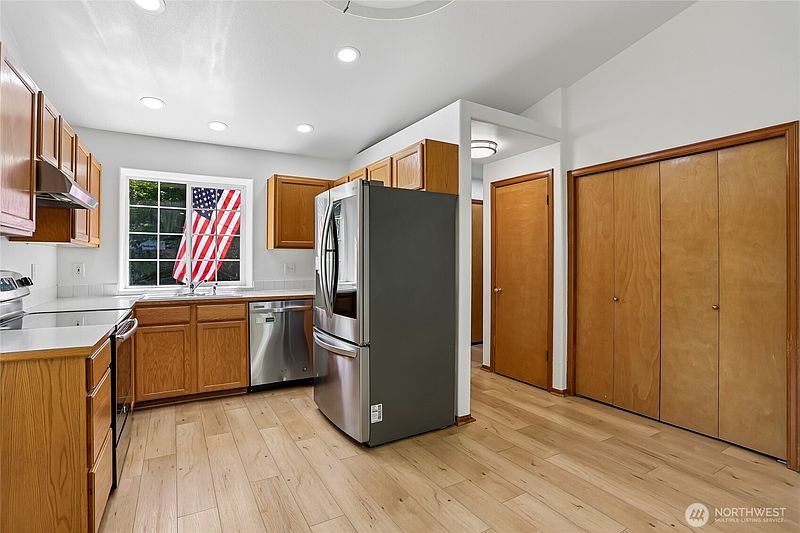 5th image of 43133 177th Street SE