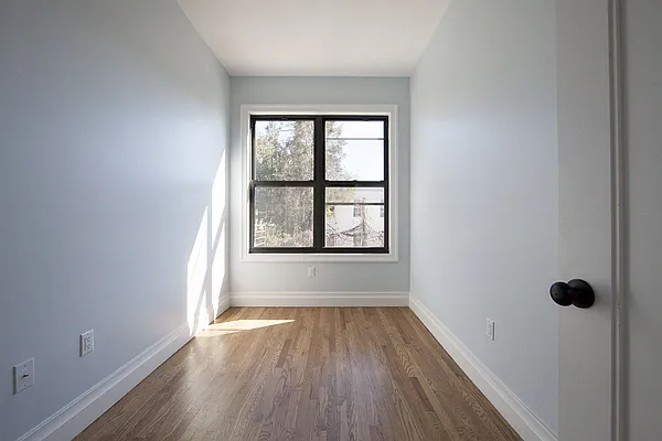 Rented by Brooklyn Group | media 26