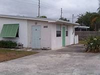 3rd image of 202 N Loxahatchee Dr