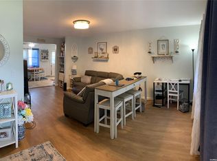 1054 America Ave, West Babylon, NY 11704