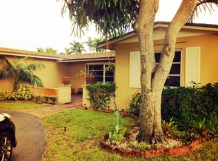 9421 NW 23rd St, Pembroke Pines, FL 33024