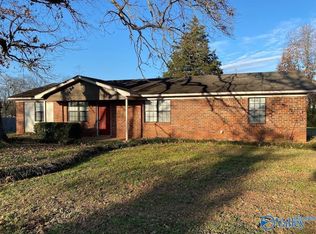 103 Oak St, New Market, AL 35761