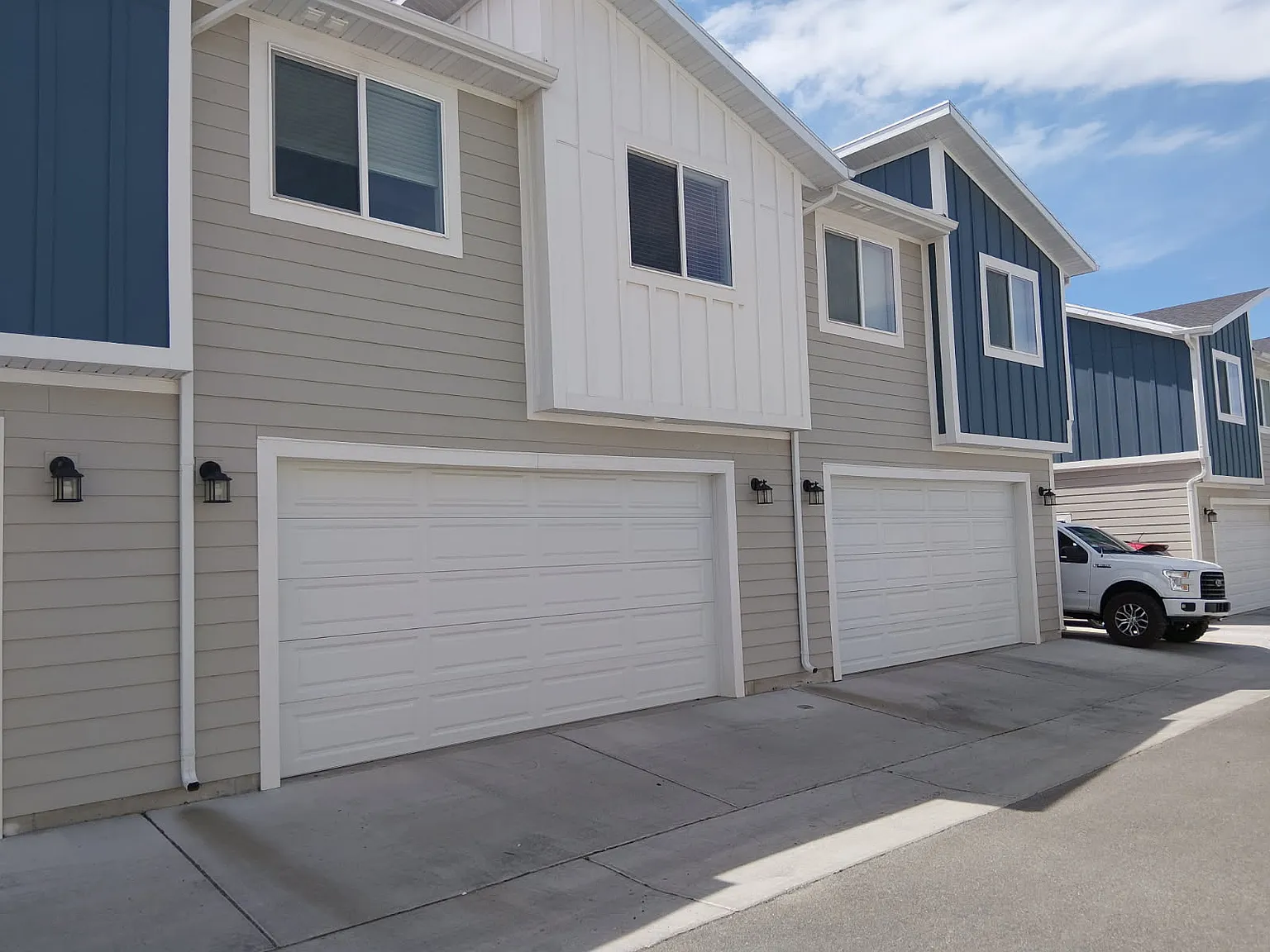3 bed, 2.5 bath, 1602 sqft, $1,600 — Photo 2