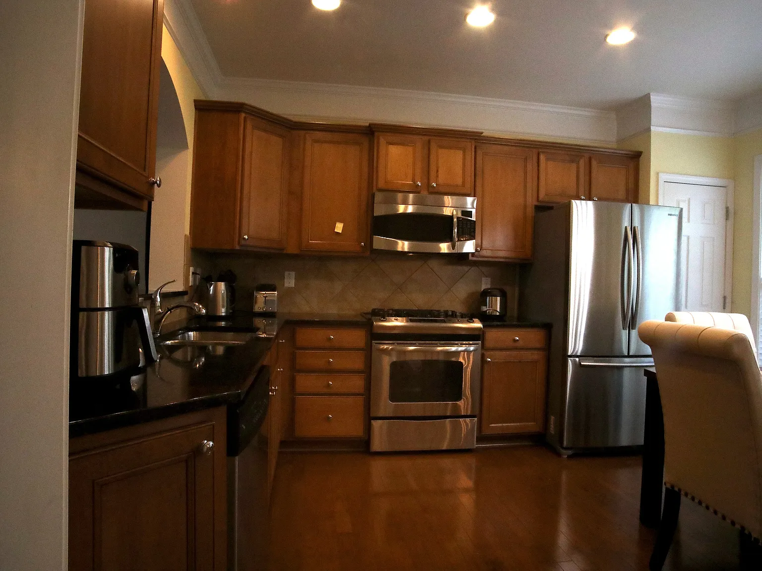 3 bed, 1869 sqft, $2,950 — Photo 3