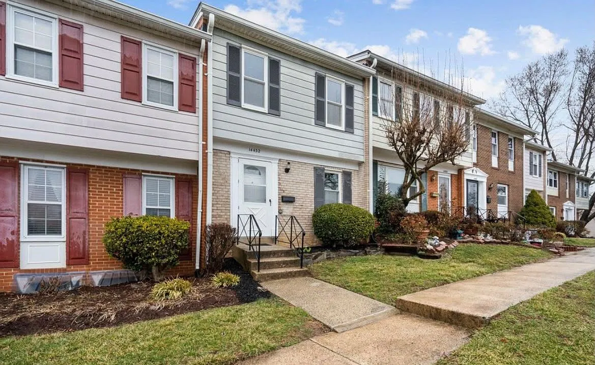 3 bed, 2.0 bath, 1410 sqft, $2,900 — Photo 1