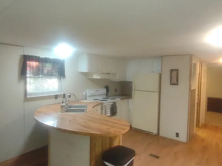 2108 Lewis St — Photo 11