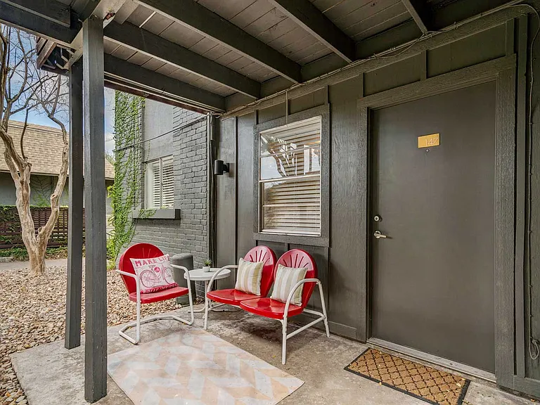 Cascade Apartments — Photo 18