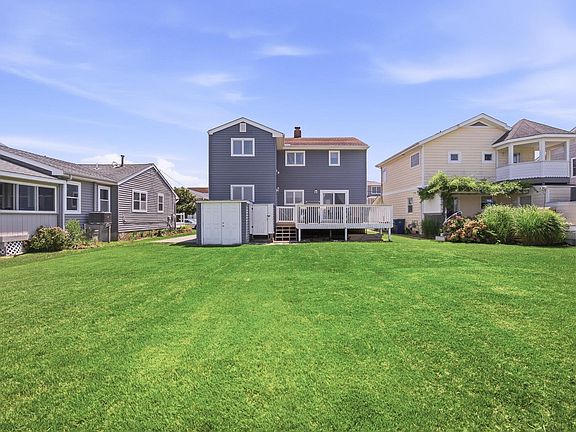 3rd image of 809 E Evans Blvd