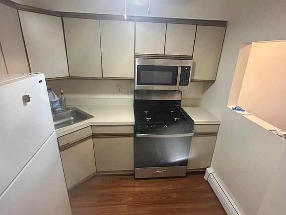 2nd image of 120-31 Brewer Blvd Unit 2