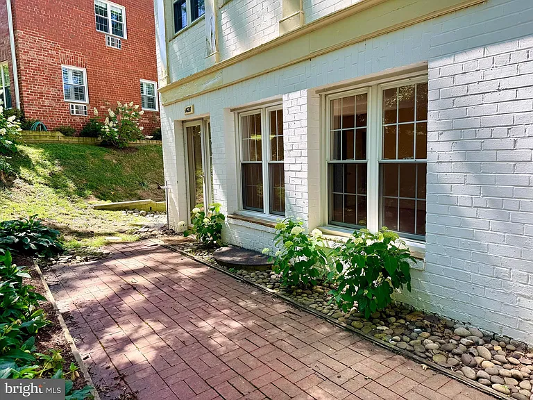 1628 Ripon Pl — Photo 20