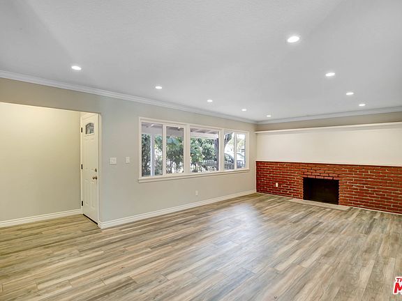 3rd image of 525 N Meridian Ave