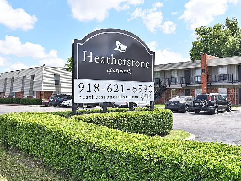 Heatherstone Apartments — Photo 41