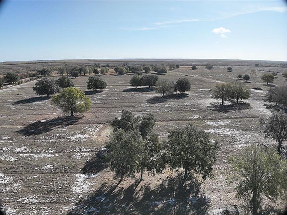 3rd image of 834 Logue Rd