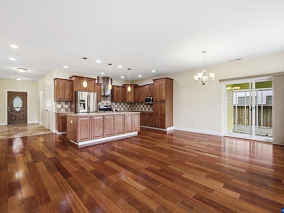 5th image of 1282 SE Academy St