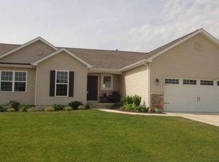 2724 Quail Hollow Ln, Cedar Falls, IA 50613